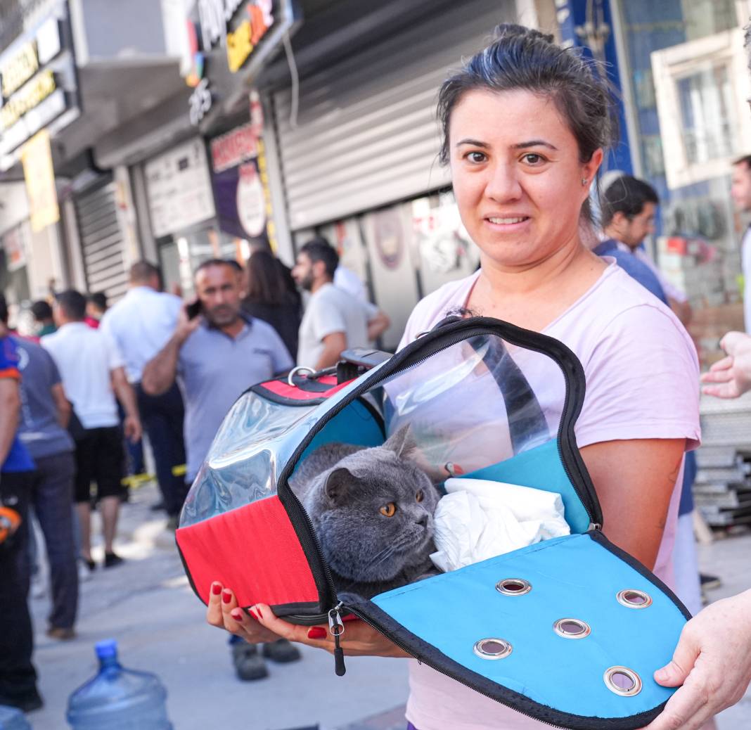 İzmir’deki faciada kahreden detaylar: Kimi kendine ayakkabı bakıyordu kimi pazara gidiyordu 48